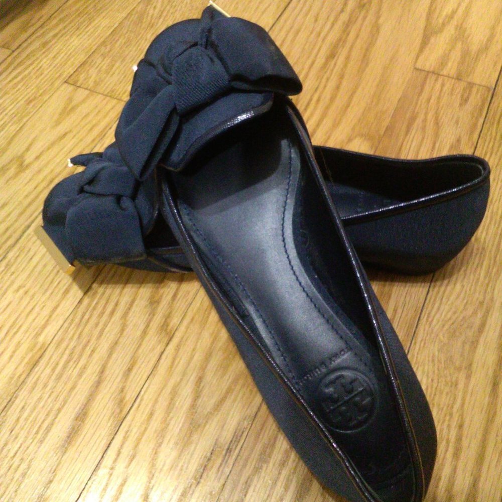 Tory Burch Womens Navy Shoe, Size 5.5